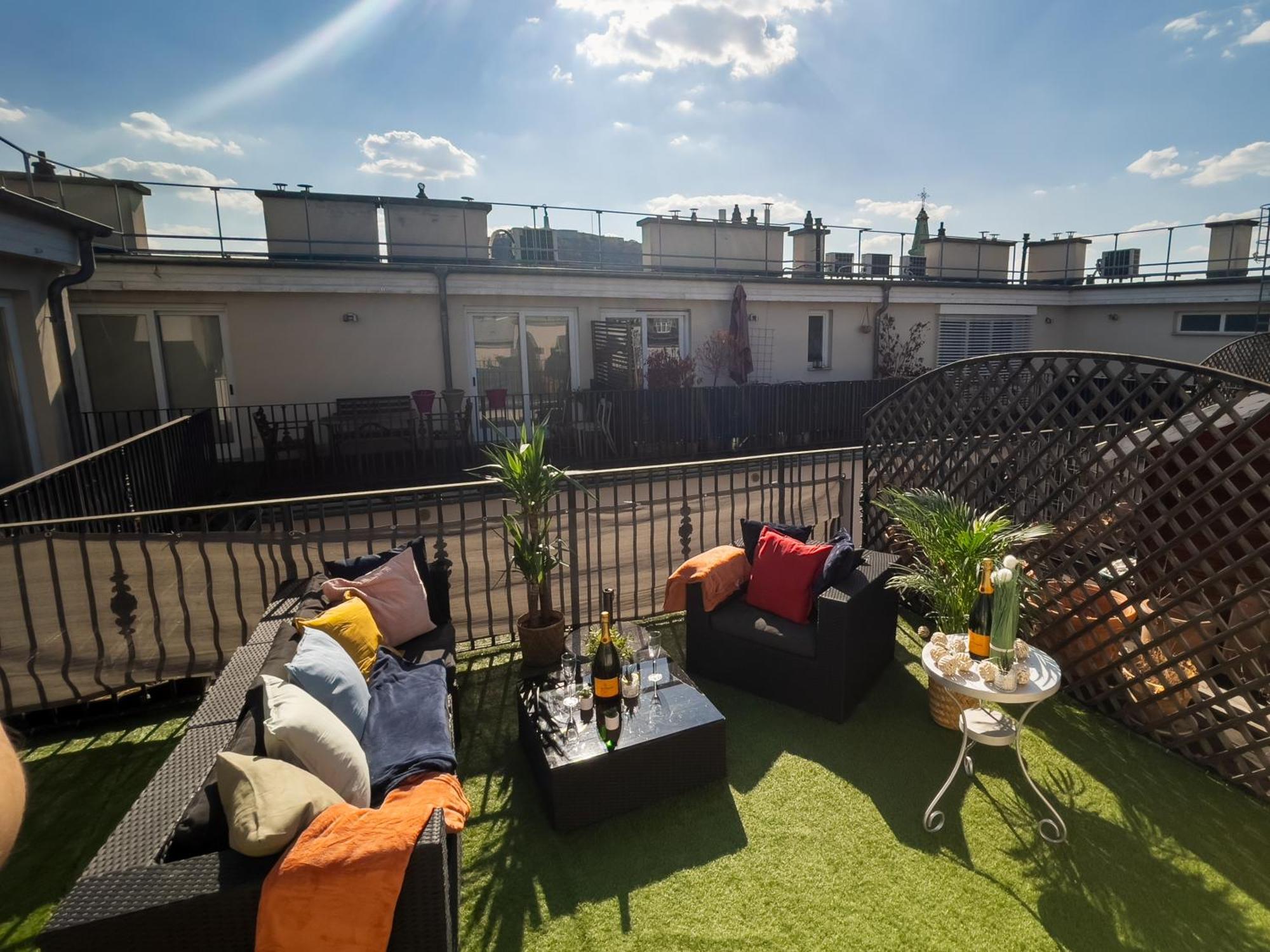 Luxurious Penthouse In The Heart Of 부다페스트 외부 사진